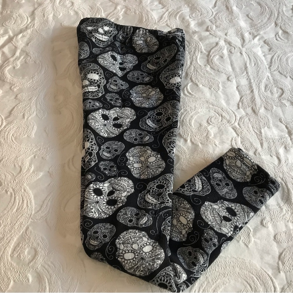 JUST COZY Warm Fleece Lined Leggings Black/White Skull Print XS-S
